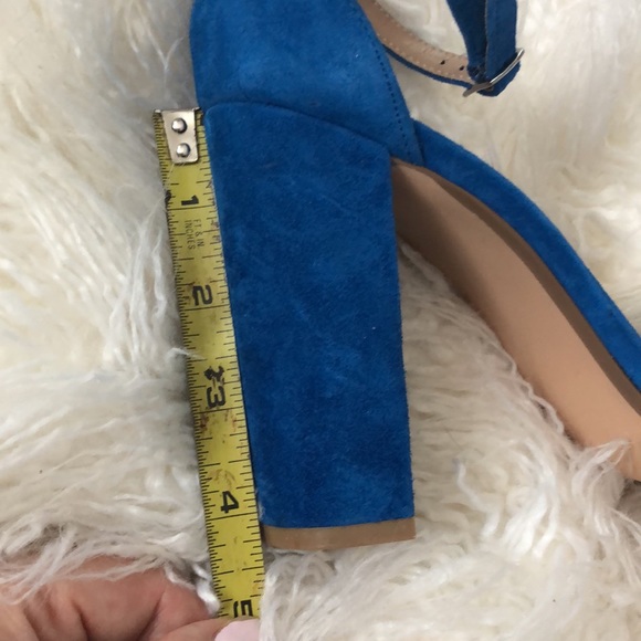 STEVE MADDEN Blue Suede Carrson Sandals Heels - Picture 7 of 7
